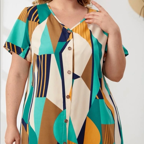 Boho Plus Size Geo Abstract Print Button through Dress - Picture 9 of 14